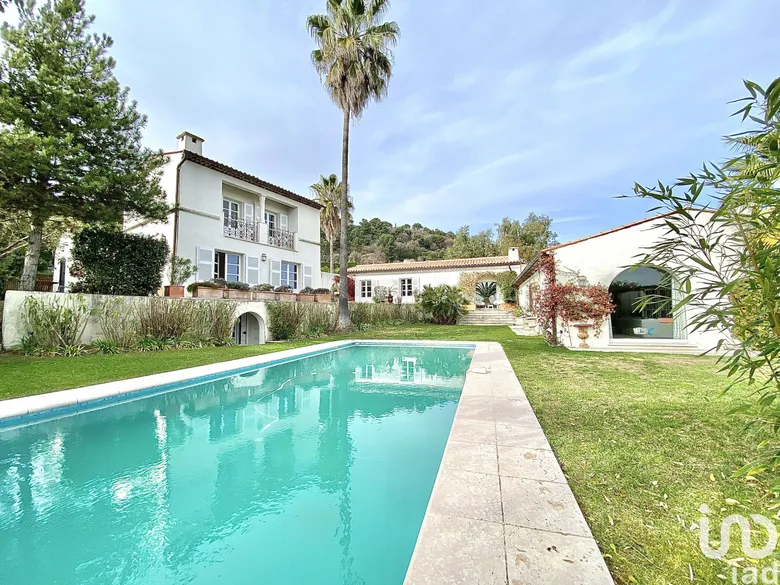 Maison 7 pièces 365 m² · à La Colle-sur-Loup · 365 m² · 2 350 000 €