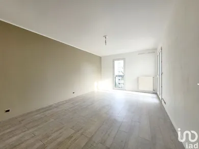 Apartment at ERMONT (95120)