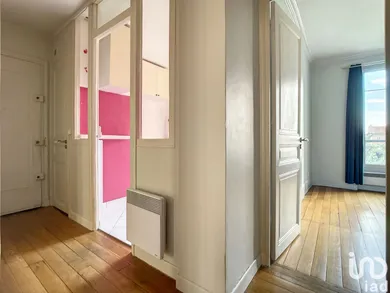 Apartment at PUTEAUX (92800) — 5/9