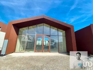 Commercial walls at MURET (31600)