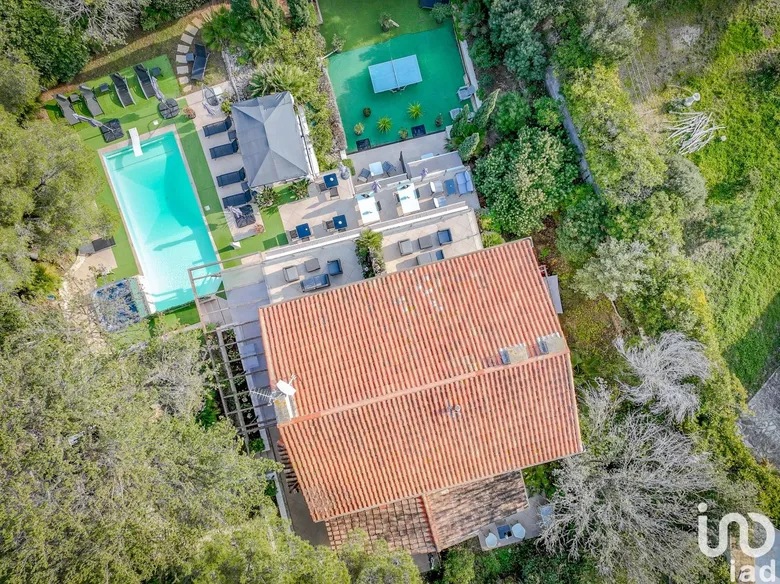 Maison 11 pièces 308 m² · à Saint-Aygulf · 308 m² · 2 346 000 €