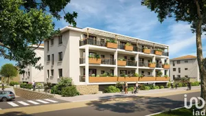 Appartement à SENAS (13560)