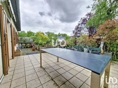 House at LE BLANC-MESNIL (93150) — 27/28