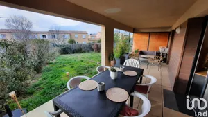 Appartement à ROBION (84440)