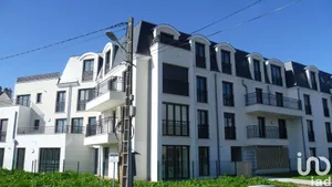 Apartment at SAINTE-GENEVIÈVE-DES-BOIS (91700)