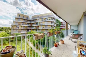 Apartment at ROMAINVILLE (93230)