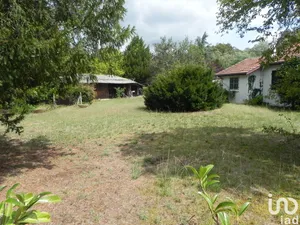 Land at MOUSTEY (40410)