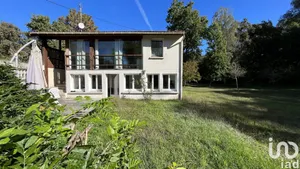House at CAVIGNAC (33620)