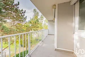 Apartment at QUINCY-SOUS-SÉNART (91480)