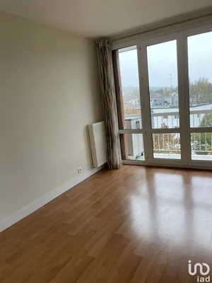 Apartment in CHAVILLE (92370)