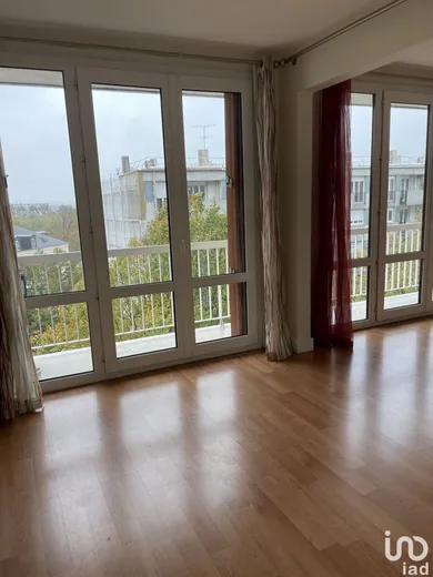 Apartment at CHAVILLE (92370) — 2/21