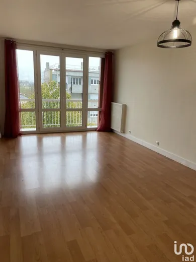 Apartment at CHAVILLE (92370) — 3/21