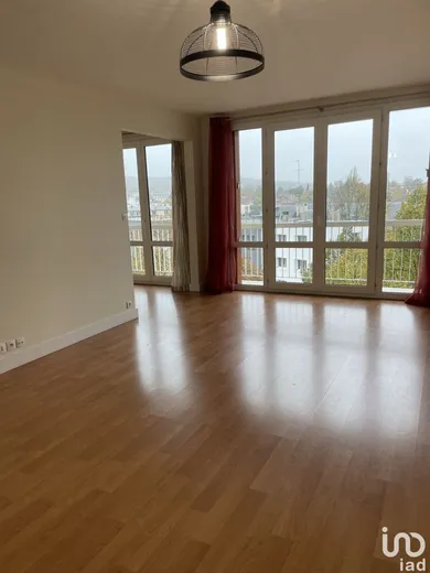 Apartment at CHAVILLE (92370) — 4/21