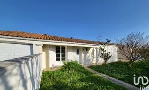 House at FOURAS (17450)