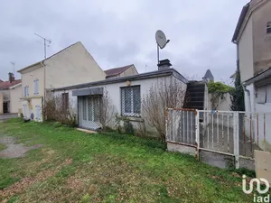 House at VARREDDES (77910)