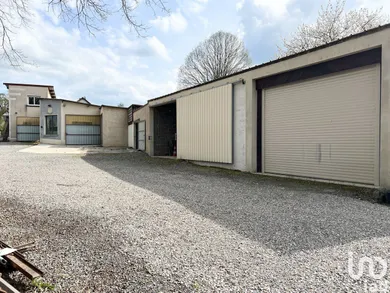 Building at LUZY (58170)