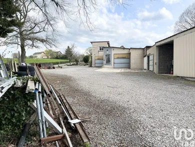 Immeuble à LUZY (58170)