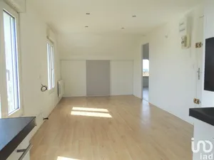 Apartment in VIGNEUX-SUR-SEINE (91270)