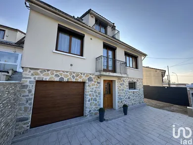 Maison à VAUX-LE-PÉNIL (77000)