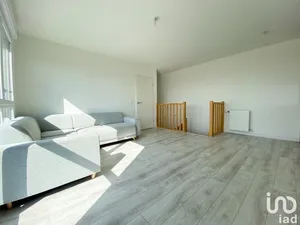 Apartment in LOUVRES (95380)