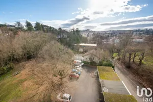 Appartement à OULLINS (69600)