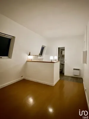 Apartment at PARIS (75016)