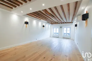 Appartement à PARIS (75008)