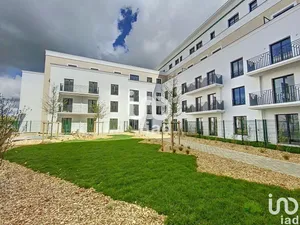 Appartement à CHESSY (77700)