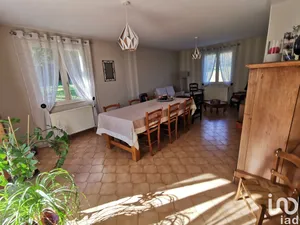 House at DOLLON (72390)