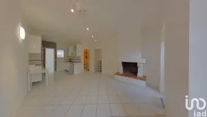 Apartment at LIEUSAINT (77127)