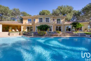 House at MOUGINS (06250)