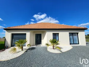Pavillon à CHÂTELLERAULT (86100)