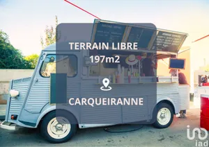 Commercial walls at CARQUEIRANNE (83320)
