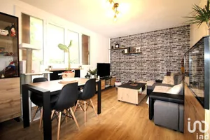 Apartment at COMBS-LA-VILLE (77380)