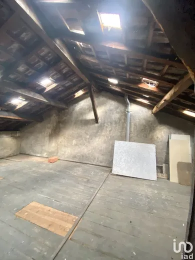 Building at DAX (40100) — 10/12