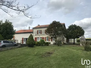 Maison à CHALAIS (16210)