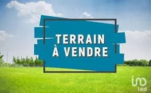 Land at CHAUMES-EN-BRIE (77390)