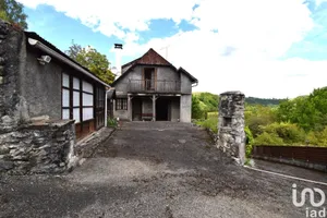 Maison à LES ANGLES (65100)