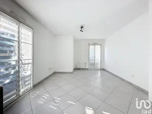 Appartement à SAINT-PIERRE-DU-PERRAY (91280)