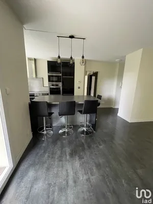 Apartment in ÉTIOLLES (91450)