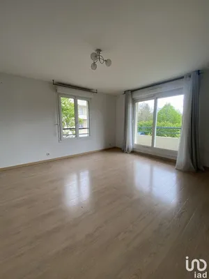 Appartement à CHANTELOUP-LES-VIGNES (78570)