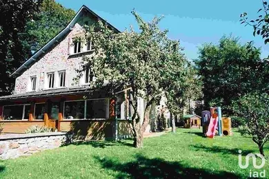 Local d’activité à MURAT-LE-QUAIRE (63150) — 9/14