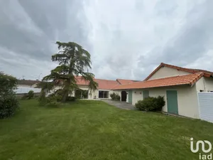 Maison à ROUMAZIÈRES-LOUBERT (16270)