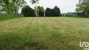 Terrain à LA VILLENEUVE-LÈS-CHARLEVILLE (51120)