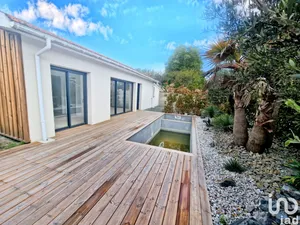 House in PESSAC (33600)