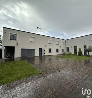 Local d’activité à SAINT-FARGEAU-PONTHIERRY (77310)