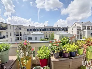 Apartment at SERRIS (77700)