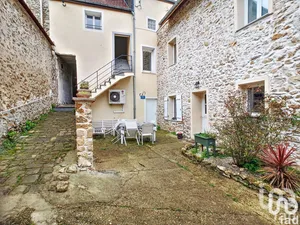 Immeuble à SAINT-FARGEAU-PONTHIERRY (77310)