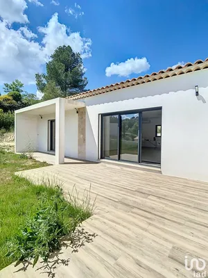 House at PIERREVERT (04860)