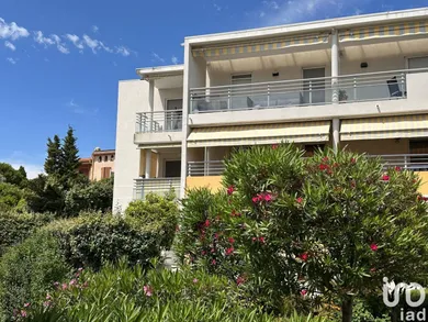 Apartment in SAINT-LAURENT-DU-VAR (06700)